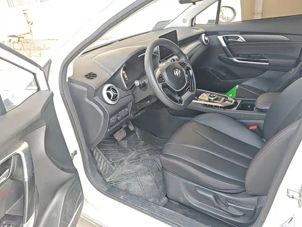 BAIC EU5 — миниатюра 12