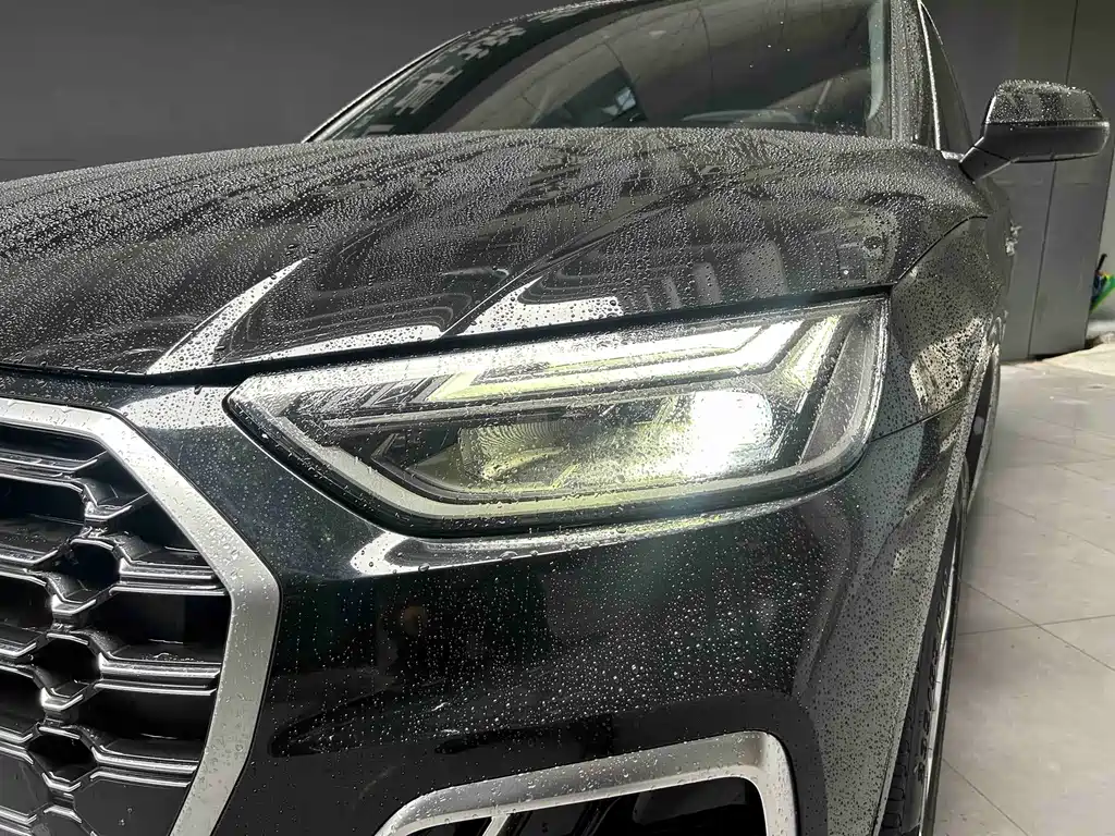 Audi Q5L — миниатюра 2