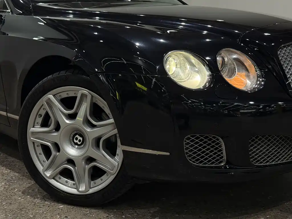 Bentley Flying Spur 2010 6.0T мест