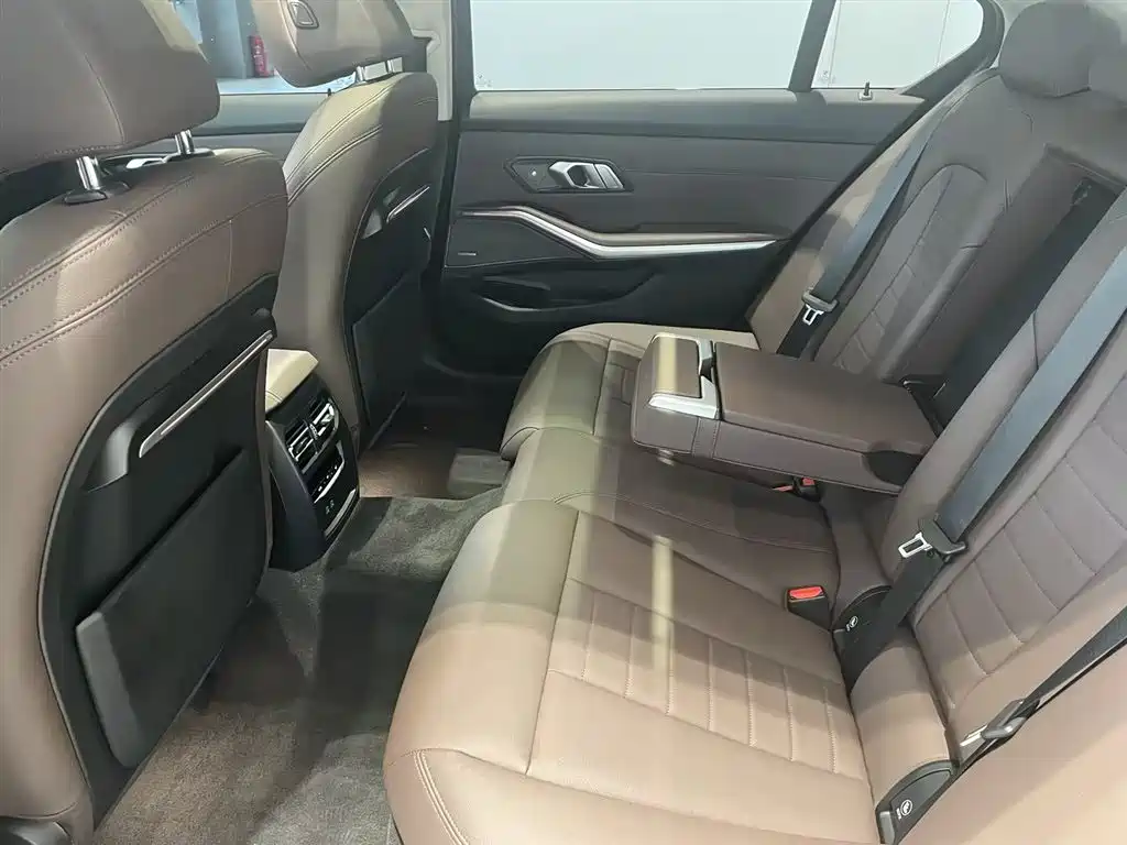 BMW 3 Series — миниатюра 13