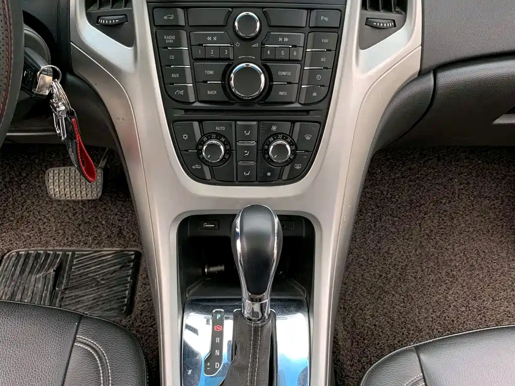Buick Excelle — миниатюра 16