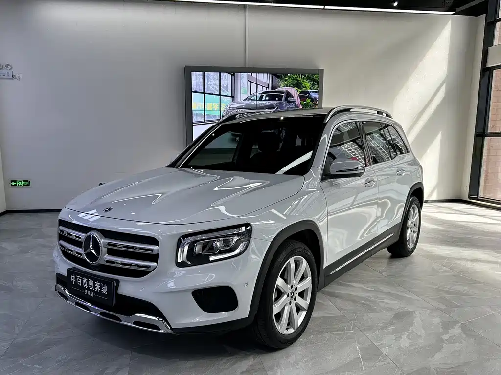 MERCEDES-BENZ GLB