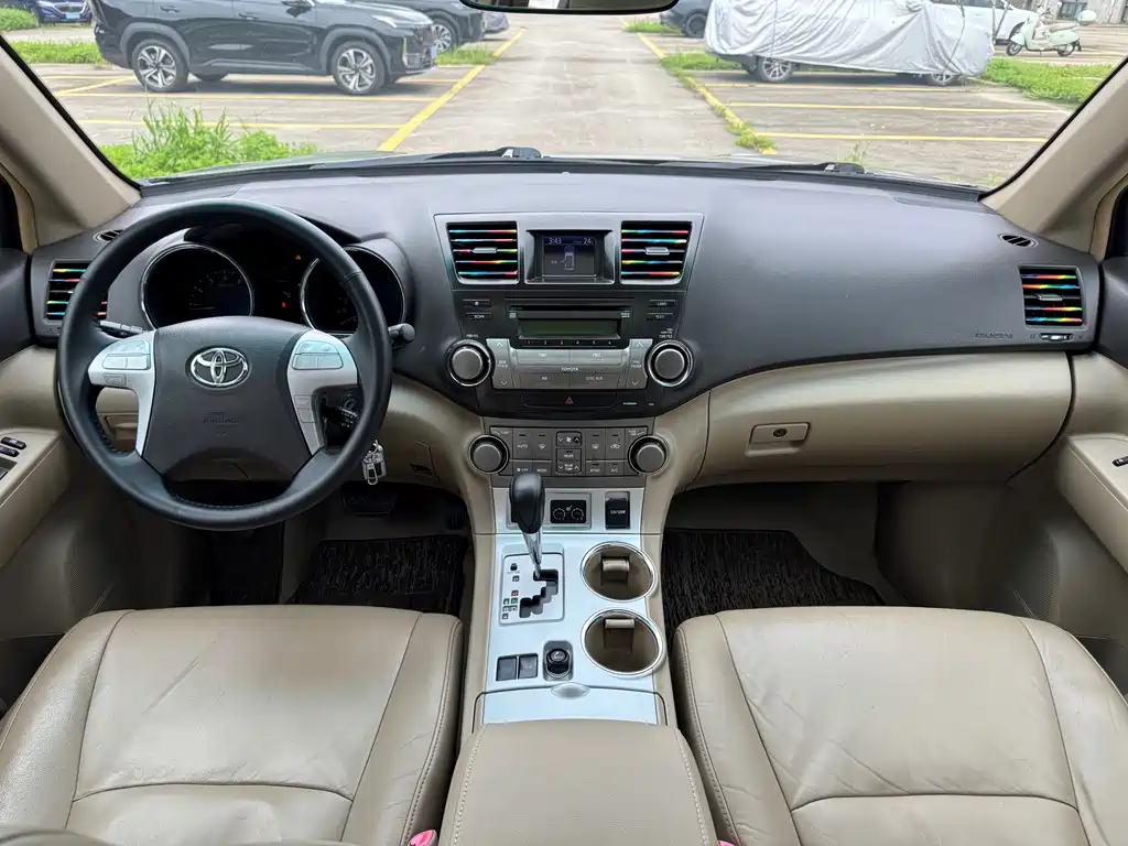 Toyota Highlander — миниатюра 11