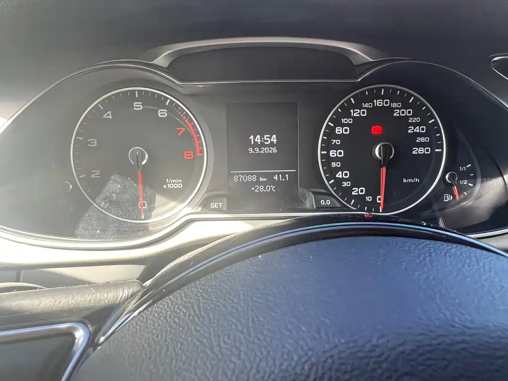 Audi A4L — миниатюра 7