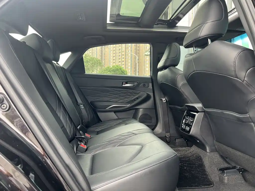 Toyota Avalon — миниатюра 19