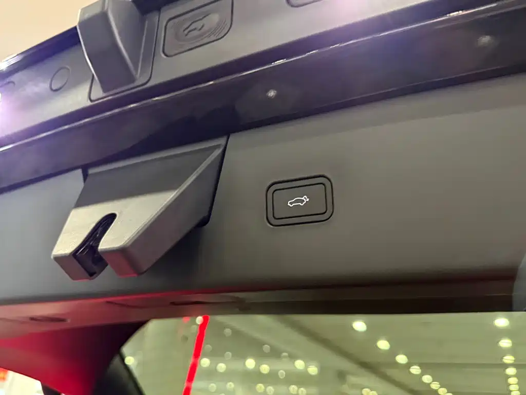 Volvo XC70 PHEV — миниатюра 9