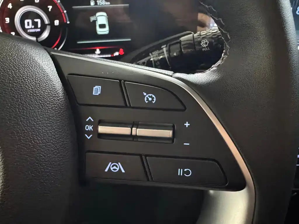 Hyundai Elantra 2022 — фото 13