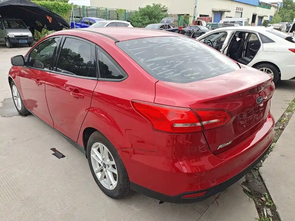 Ford Focus — миниатюра 5