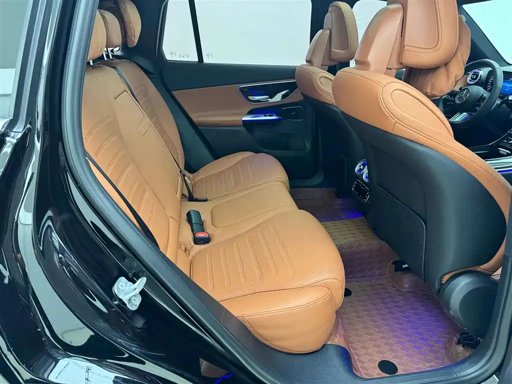 Mercedes-Benz GLC 2023 GLC 300 L 4MATIC 5 мест