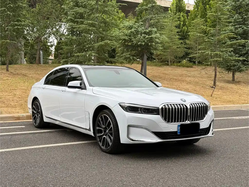 BMW 7 Series — миниатюра 3