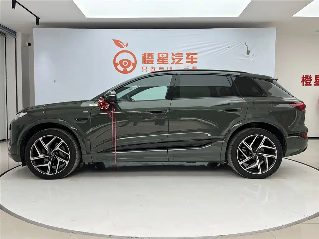 Audi Q6L e-tron — миниатюра 3