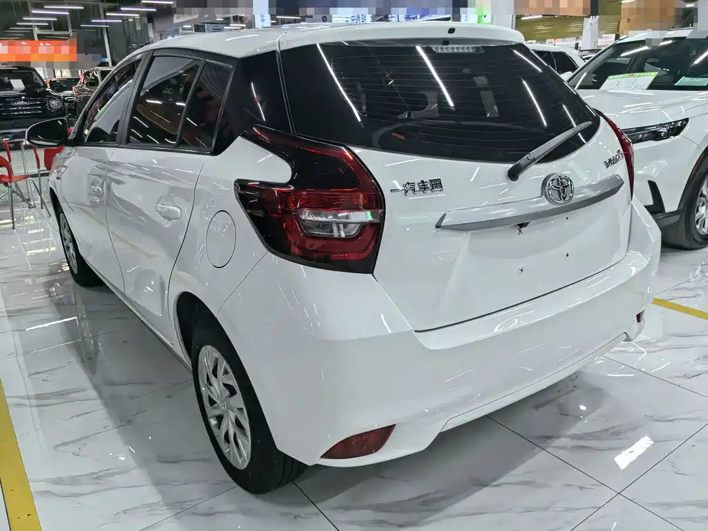 Toyota Vios FS — миниатюра 4