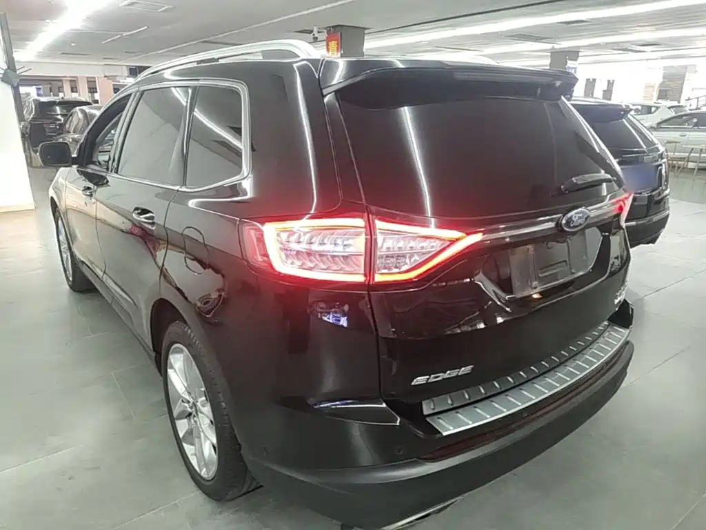 Ford Edge — миниатюра 5