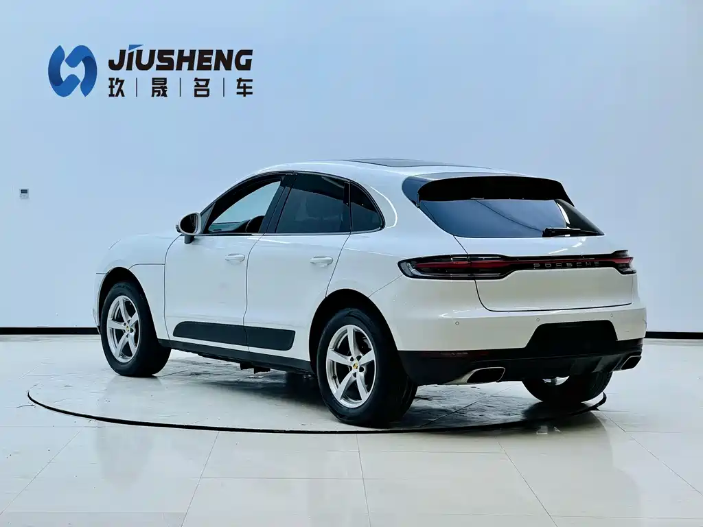 Porsche Macan — миниатюра 6