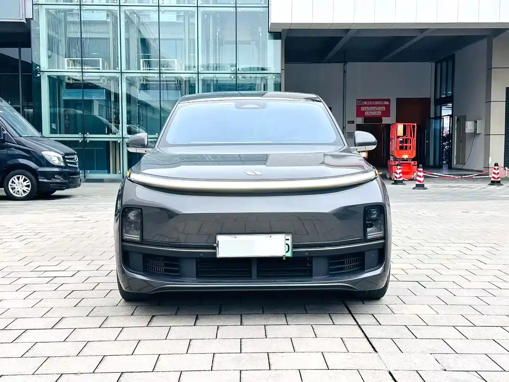 Li Auto Li L8 — миниатюра 2