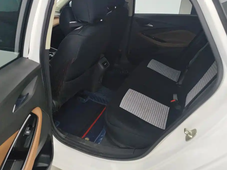 Buick Verano — миниатюра 11