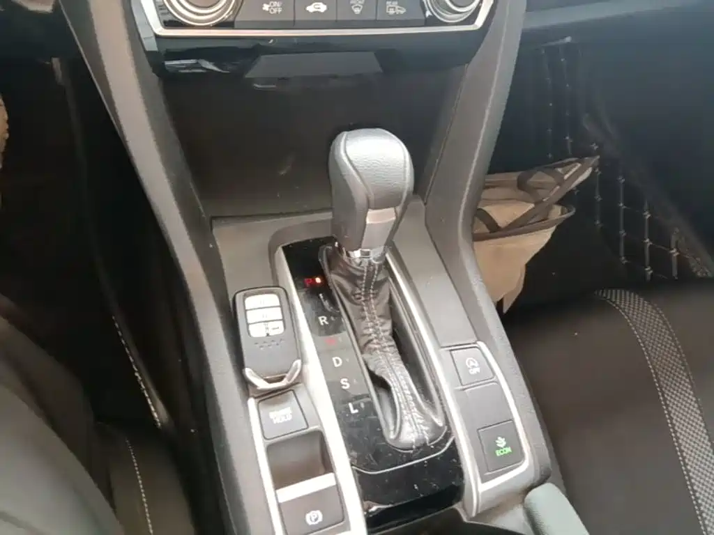 Honda Civic — миниатюра 14