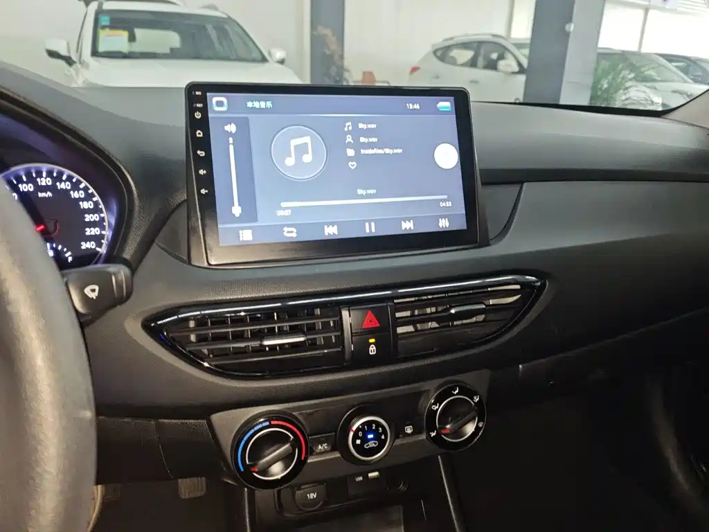 Hyundai Elantra — миниатюра 13