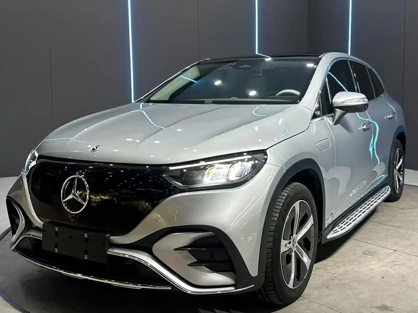 Mercedes-Benz EQE SUV