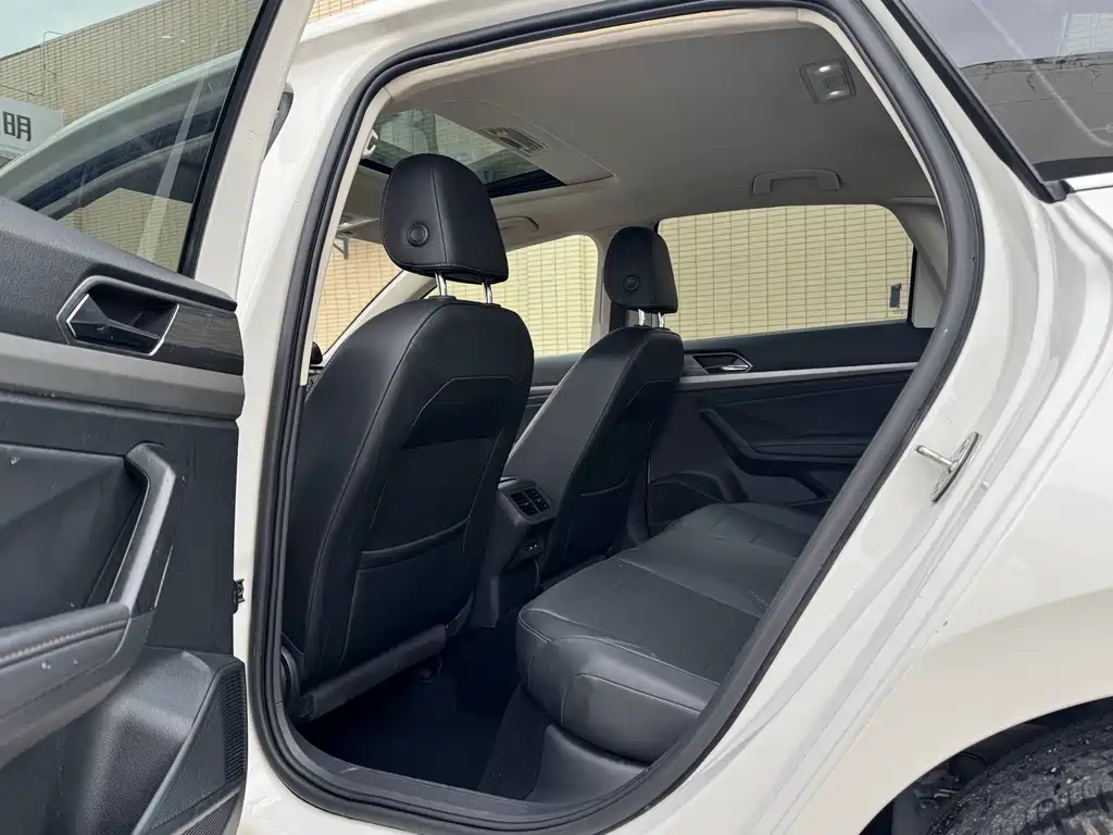 Volkswagen Lavida — миниатюра 7