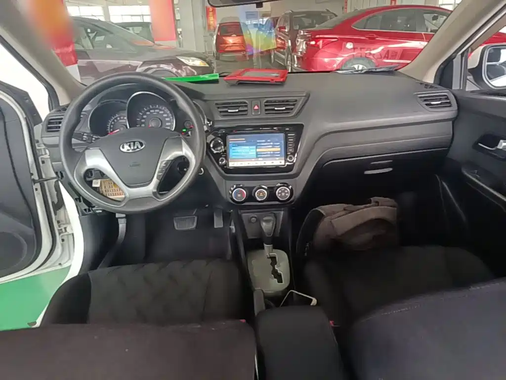 Kia K2 — миниатюра 10
