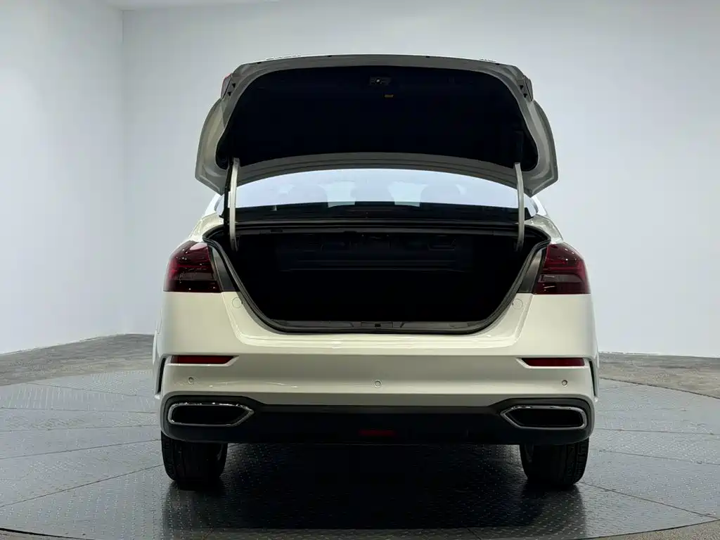 Geely Emgrand — миниатюра 8
