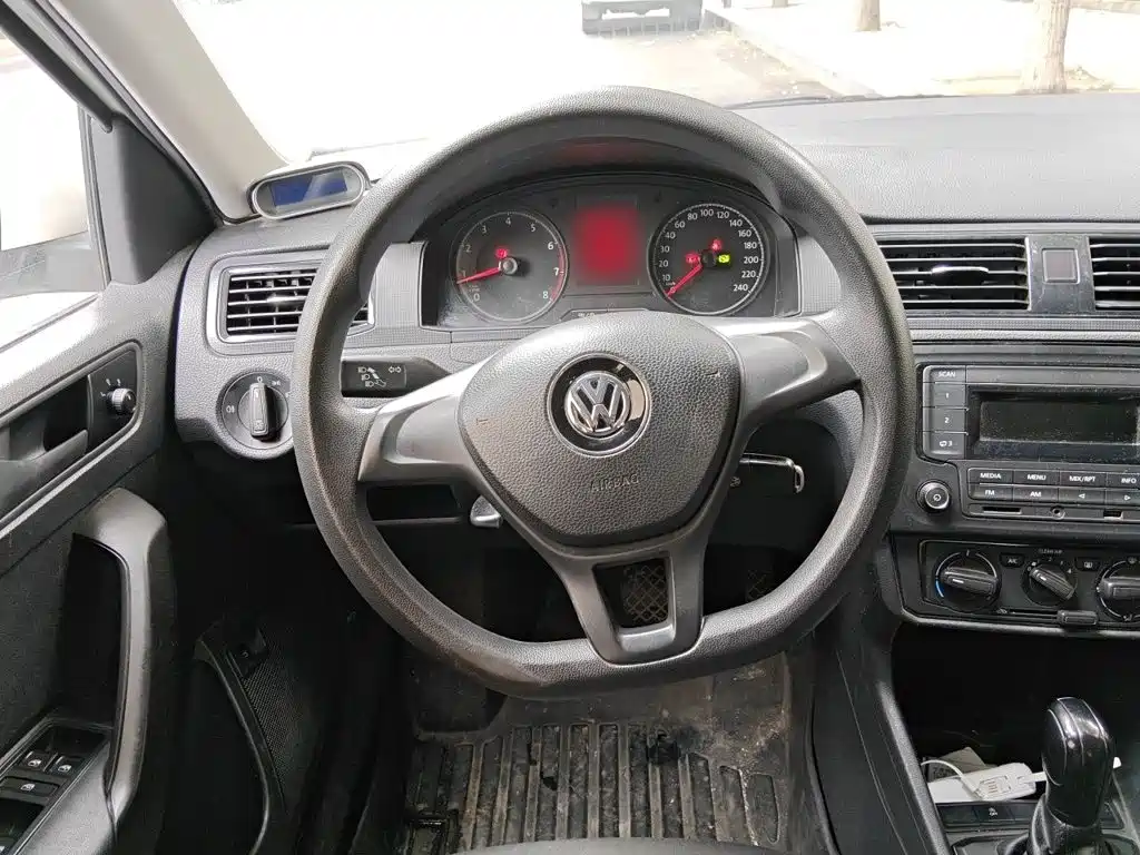 Volkswagen Santana — миниатюра 11