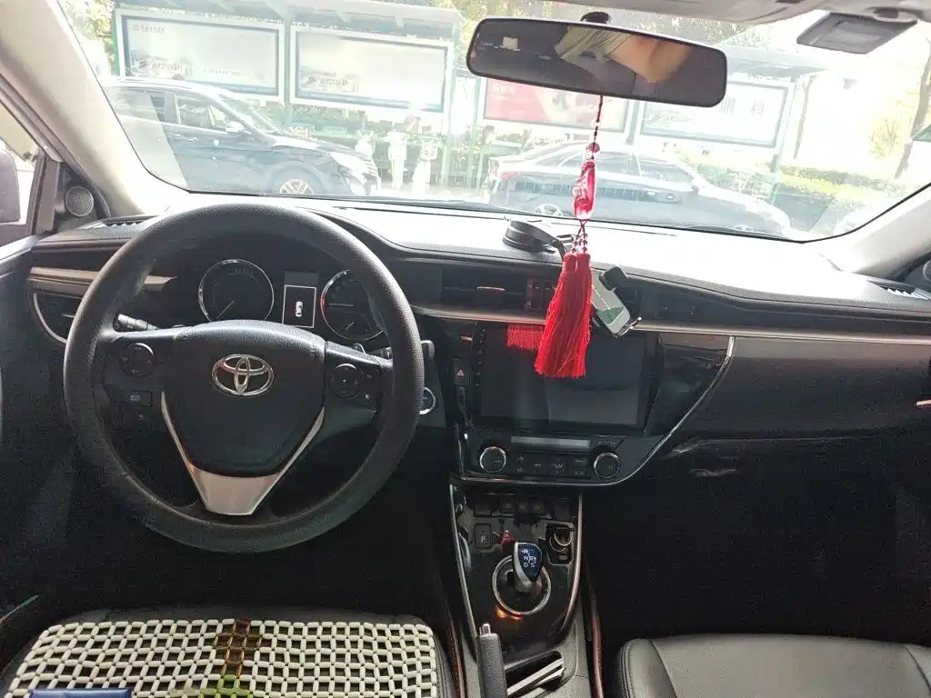 Toyota Corolla — миниатюра 13