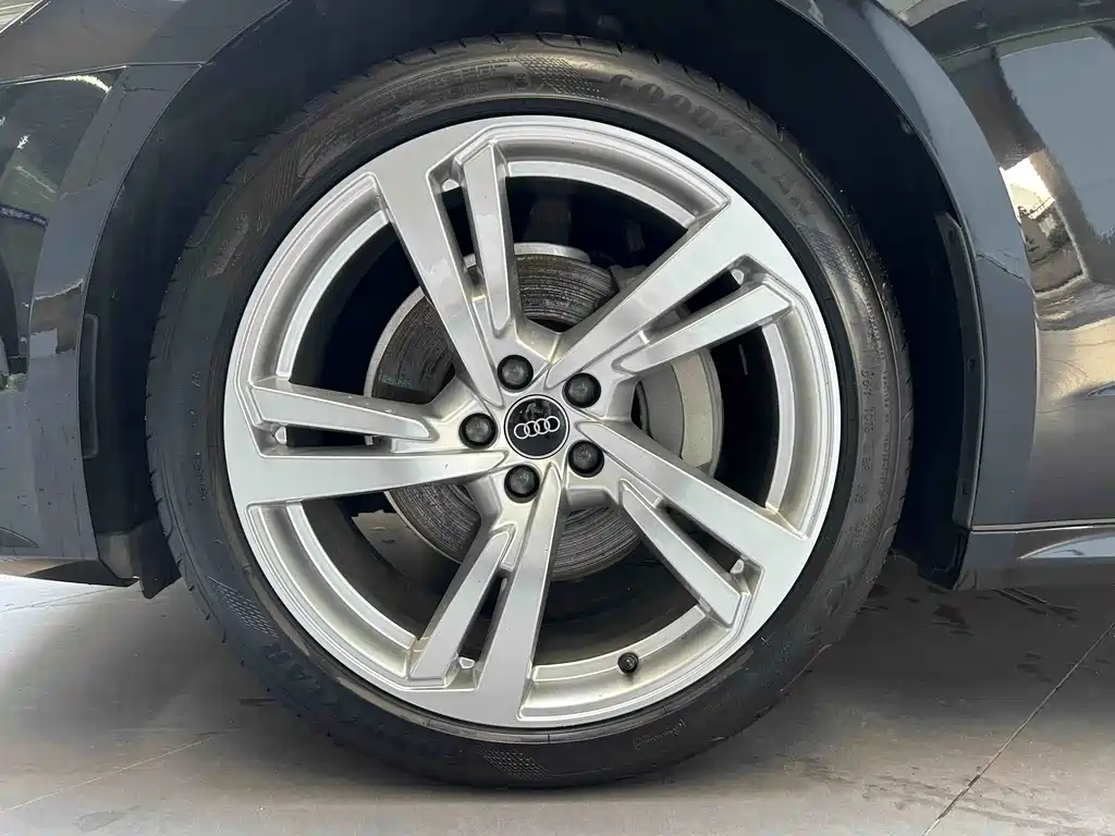 Audi A7L — миниатюра 14