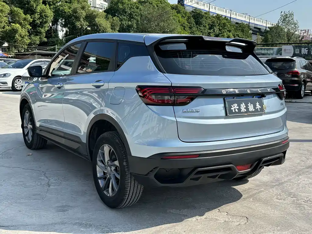 Geely Binyue — миниатюра 4