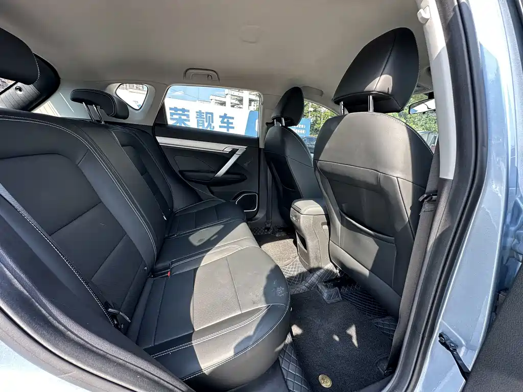 Geely Binyue — миниатюра 18