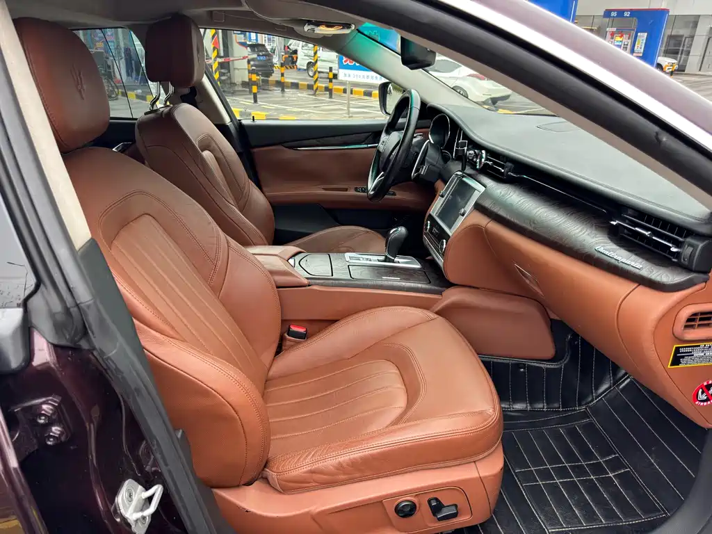 Maserati Quattroporte — миниатюра 13