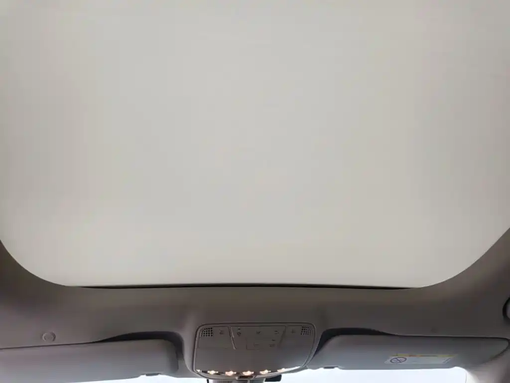 Mercedes-Benz E-Class — миниатюра 18