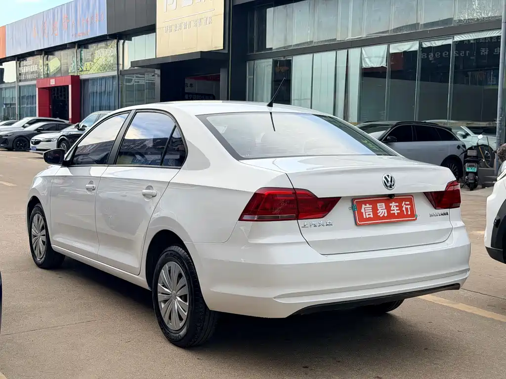 Volkswagen Santana — миниатюра 6