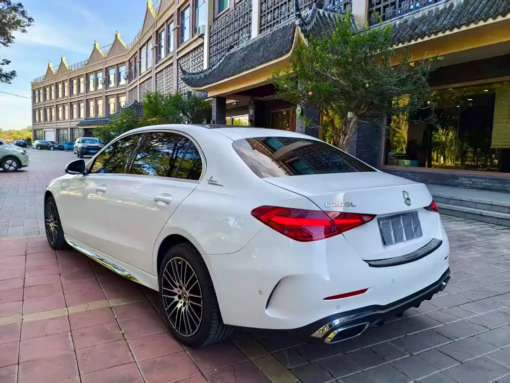 Mercedes-Benz C-Class — миниатюра 3