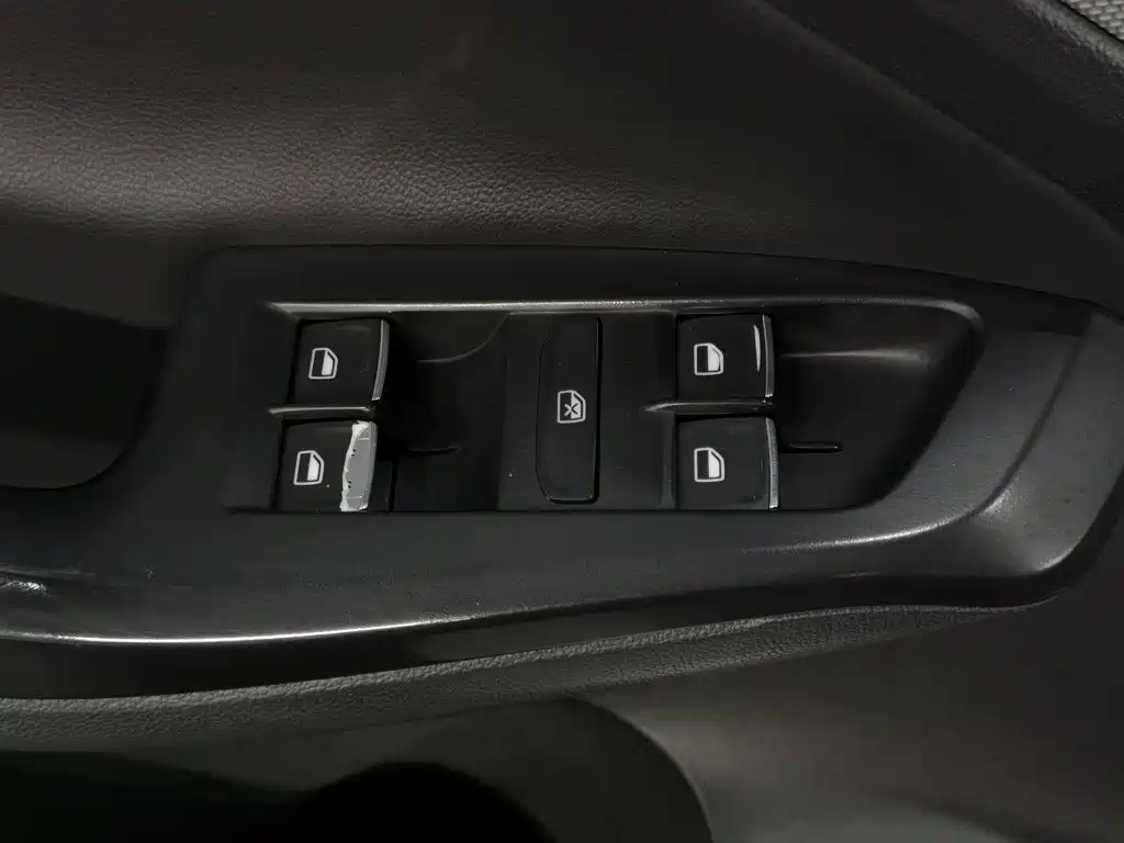 Volkswagen Sagitar — миниатюра 9