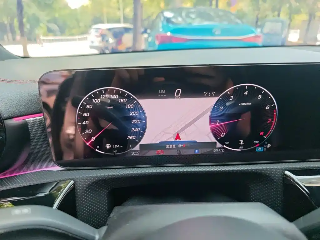 Mercedes-Benz A-Class — миниатюра 7