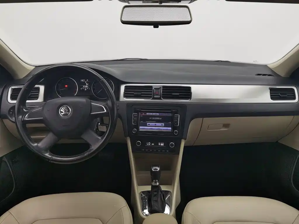 Skoda Rapid — миниатюра 5