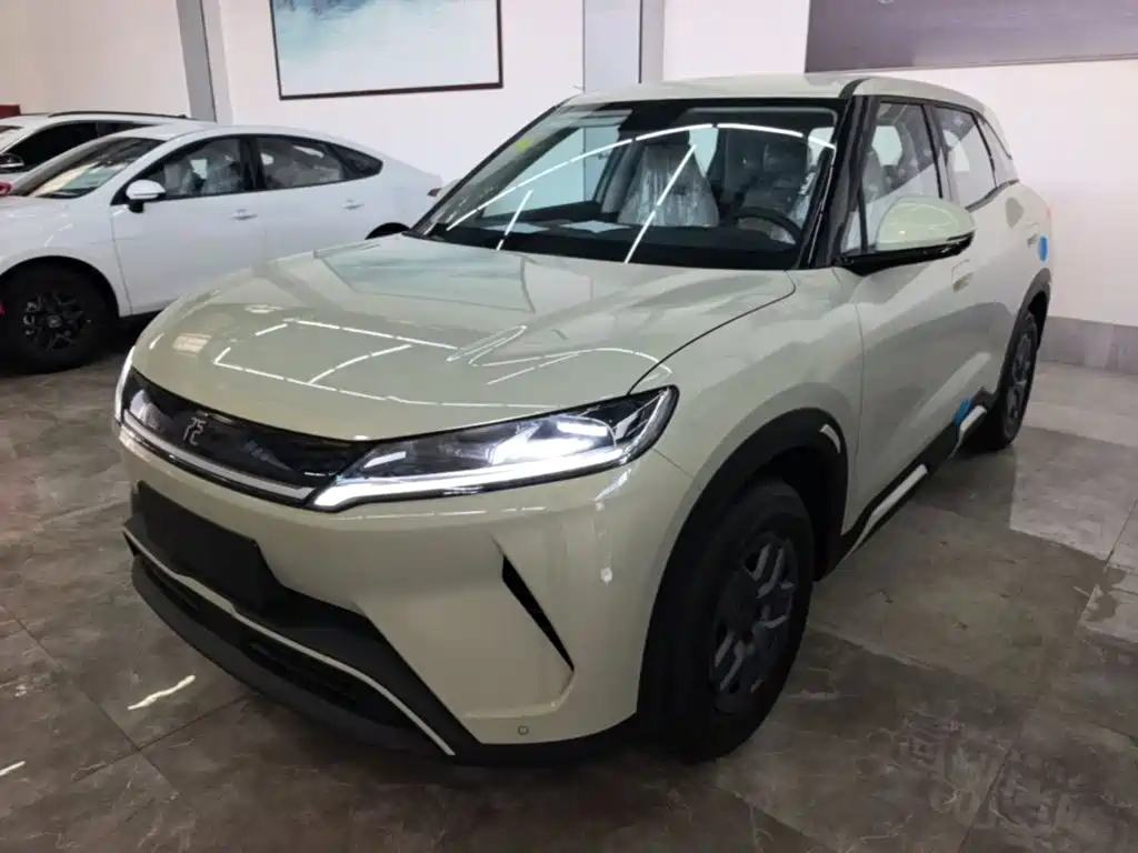 BYD Yuan UP 2025 301KM Navigator Type
