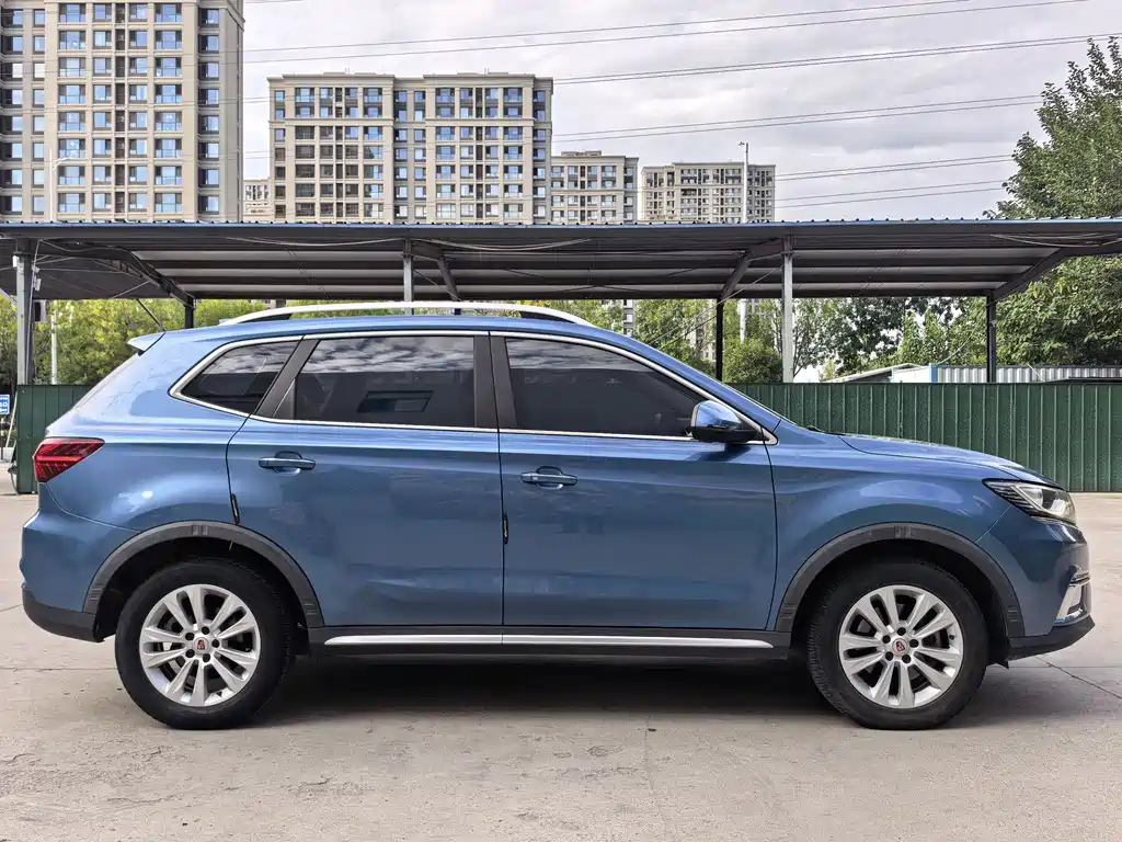 Roewe RX5 — миниатюра 4