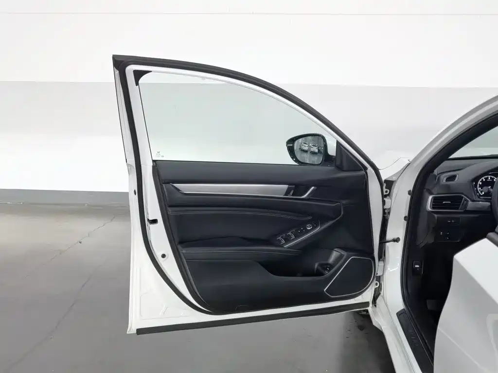 Honda Inspire — миниатюра 8