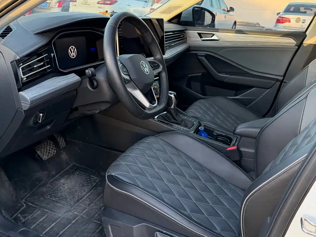 Volkswagen Sagitar — миниатюра 6