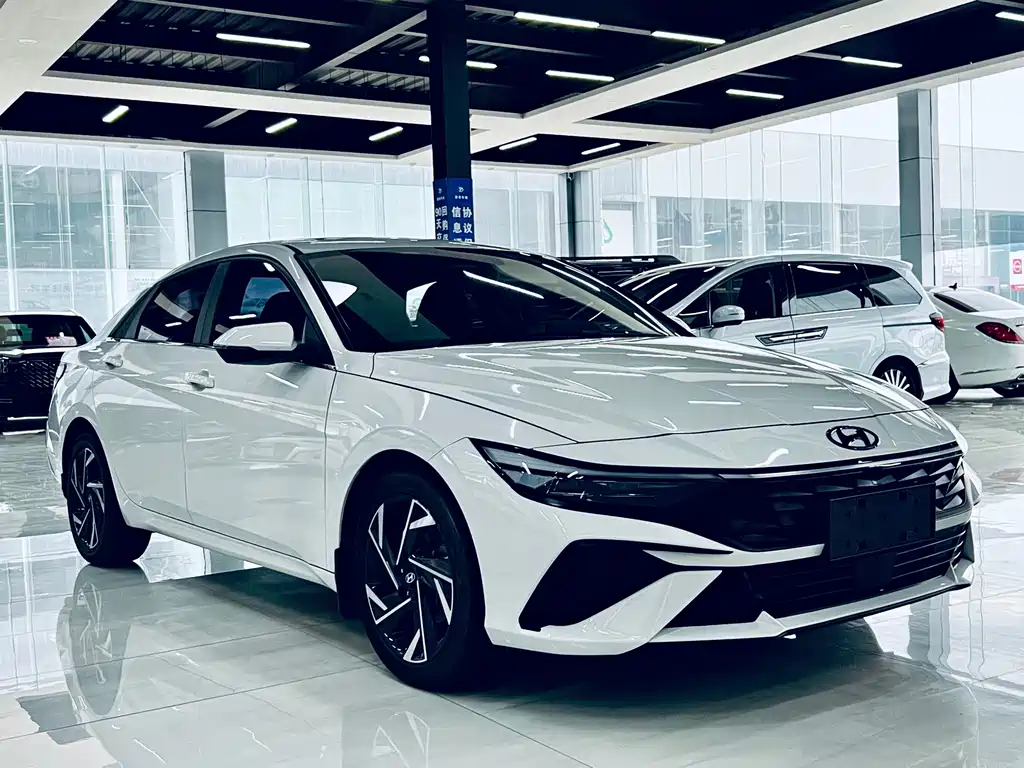 Hyundai Elantra — миниатюра 3