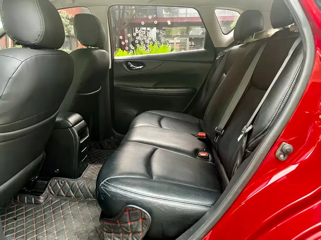Nissan Tiida — миниатюра 5