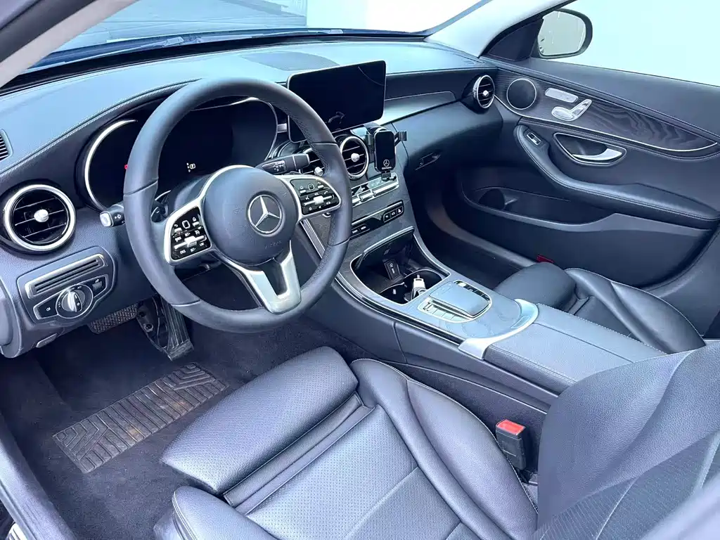 Mercedes-Benz C-Class — миниатюра 5