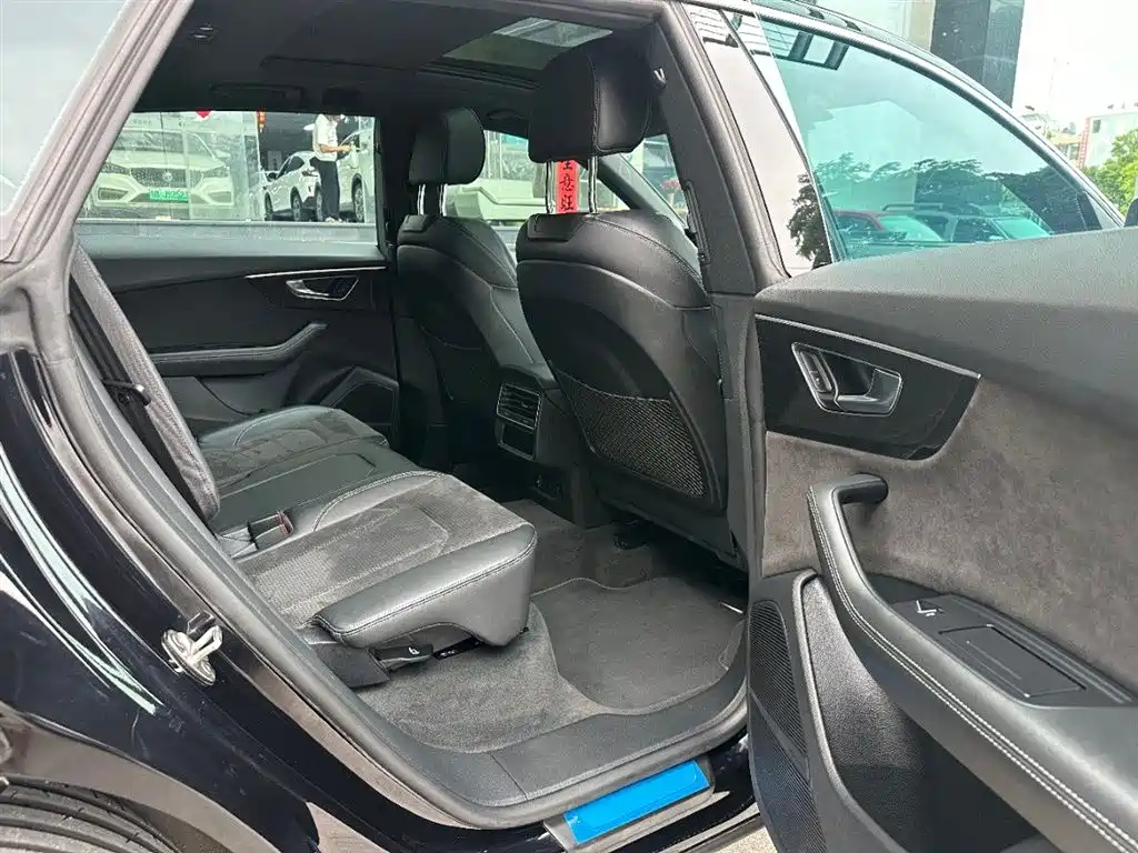 Audi Q8 2021 55 TFSI