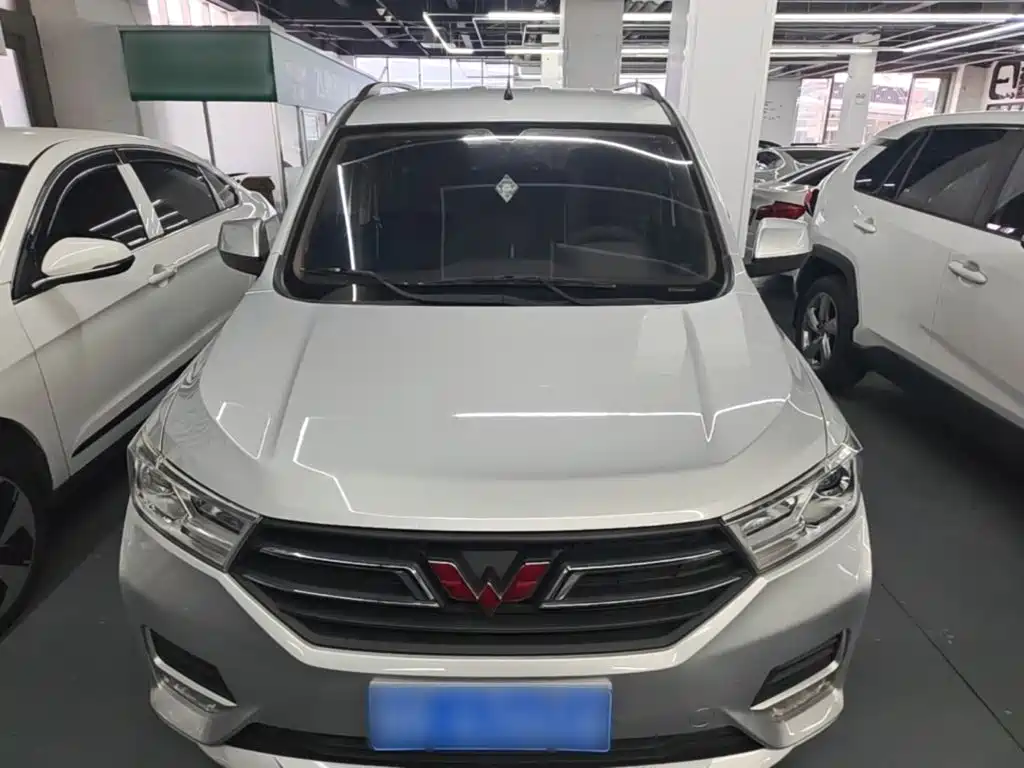 Wuling Hongguang — миниатюра 3