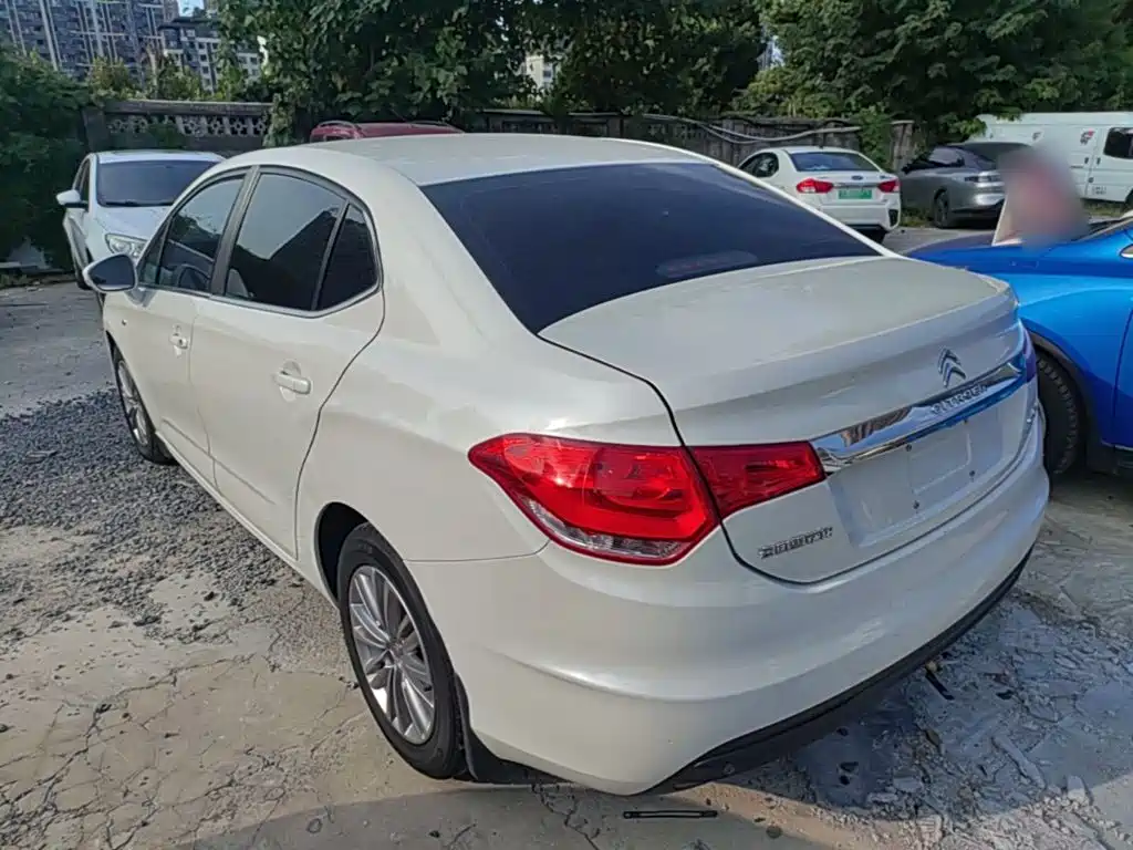 Citroen C4L — миниатюра 5