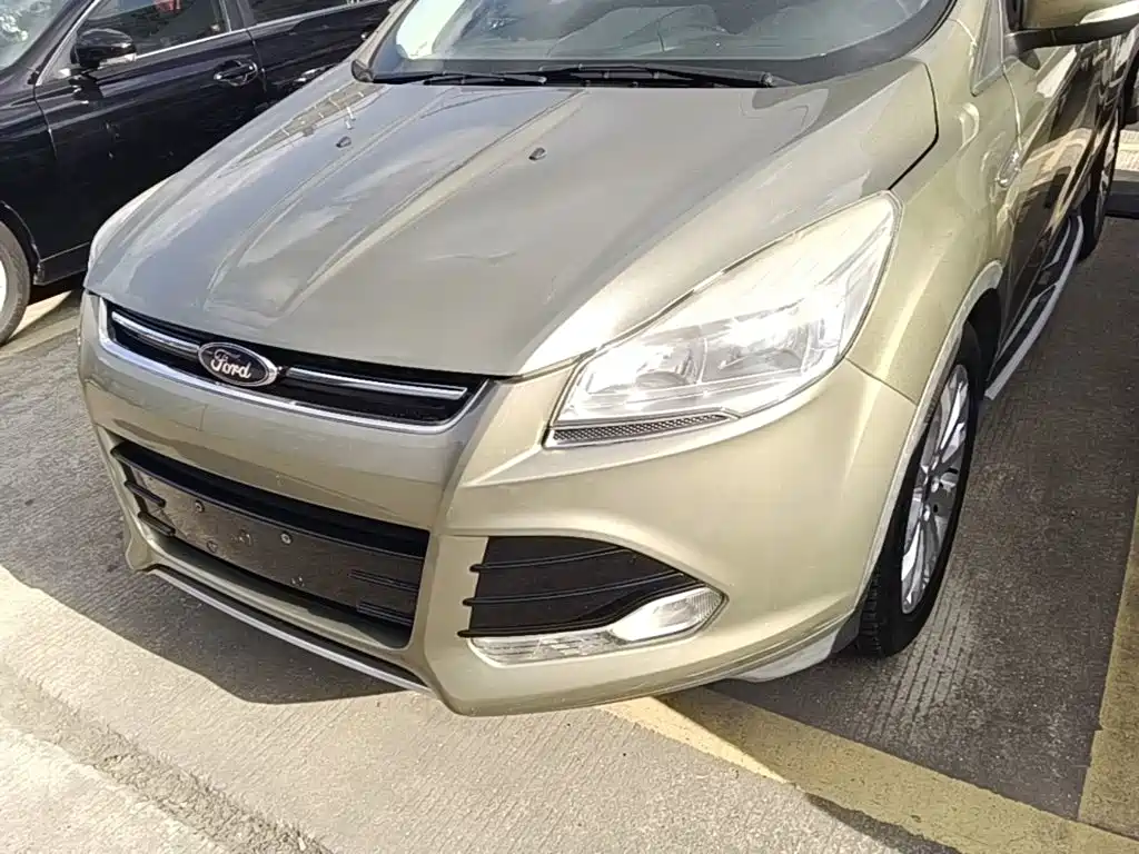 Ford Kuga — миниатюра 24
