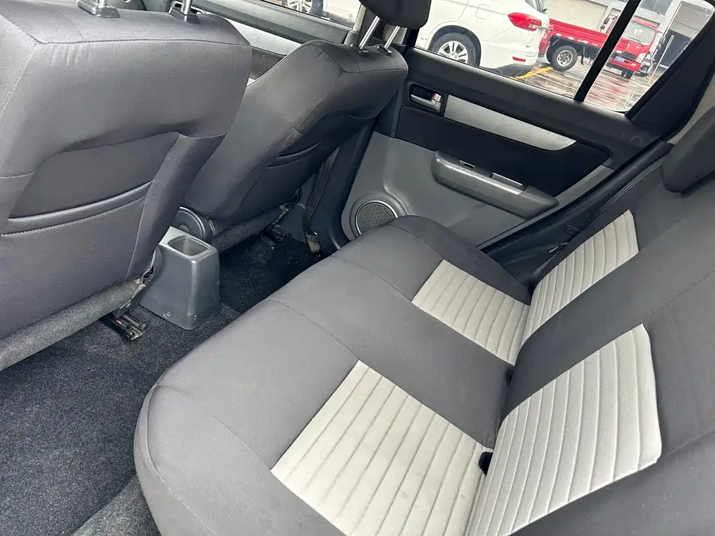 Suzuki Swift — миниатюра 10
